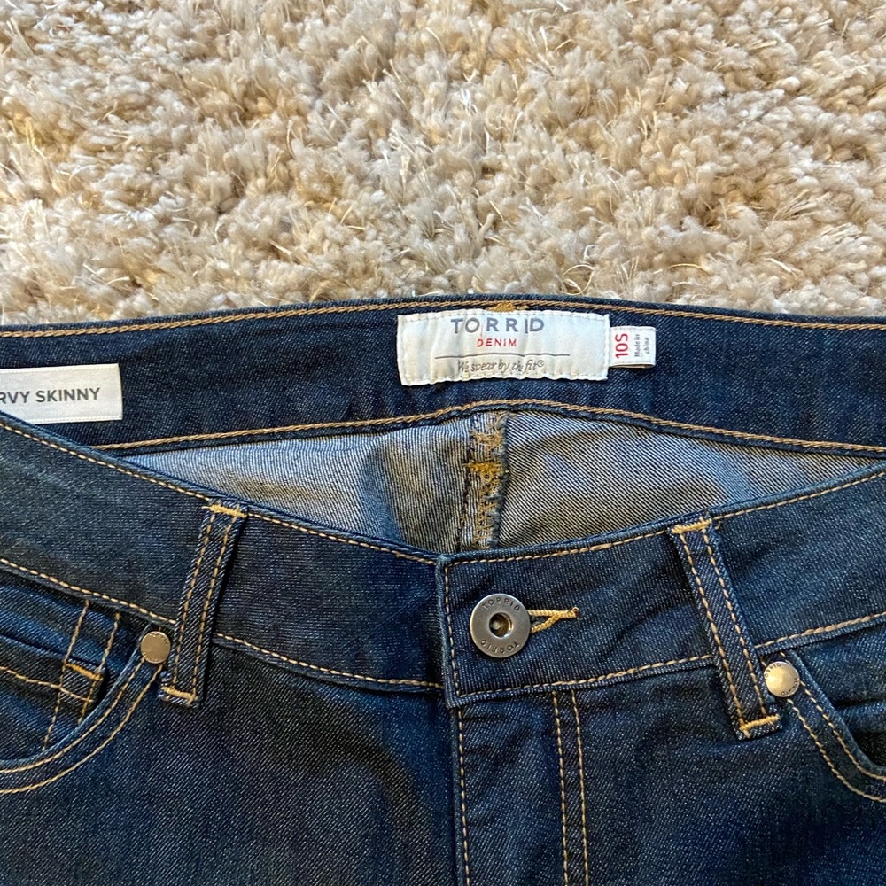 Torrid Curvy Skinny Jeans Size 10s NWOT - Picture 7 of 7